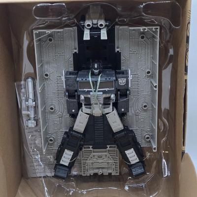 LOT 140: NIB Transformers Alternate Universe Optimus Prime and War for Cybertron Trilogy Bug Bite