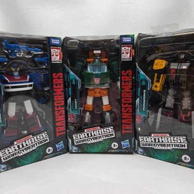 LOT 142: Transformers Earthwise War for Cybertron Trilogy Toys NIB