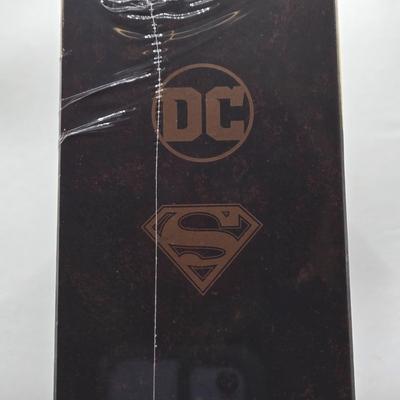 LOT 143: NIB Superboy-Prime Infinite Crisis Patina Edition
