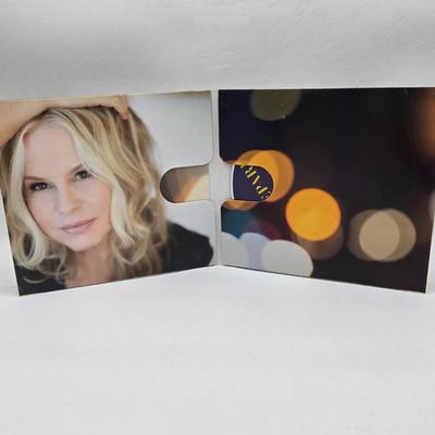 LOT 145: Signed CDs / Daryl Hall & John Oates Do What You Want Be Who You Are and Vinda Shepard Red Light Green Light