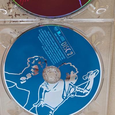 LOT 145: Signed CDs / Daryl Hall & John Oates Do What You Want Be Who You Are and Vinda Shepard Red Light Green Light