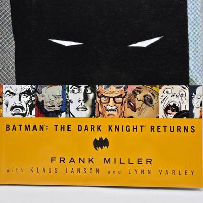 LOT 147: Variety of DC Hard and Soft Covered Batman Comic Books