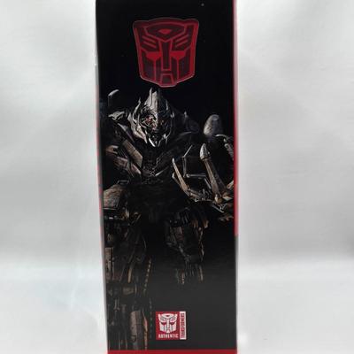 LOT 163: Transformers Studio Series Megatron, Junkheap, and N.E.S.T BumbleBee NIB