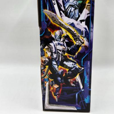 LOT 167: Transformers Legacy United Prime Universe Thundertron and Transformers Legacy Autobot Skids NIB