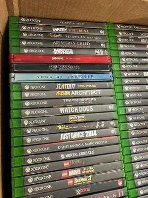 LOT 183: Dozens of EMPTY Xbox One Game Cases