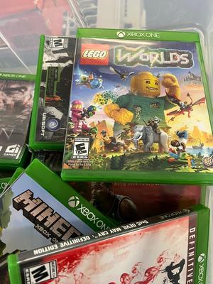 LOT 183: Dozens of EMPTY Xbox One Game Cases