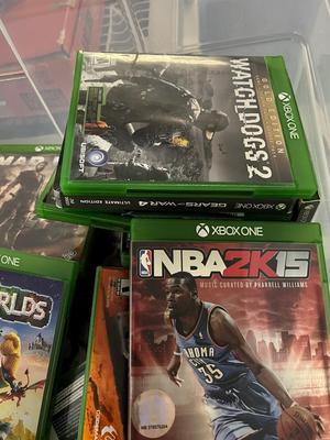 LOT 183: Dozens of EMPTY Xbox One Game Cases