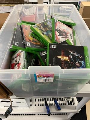 LOT 183: Dozens of EMPTY Xbox One Game Cases