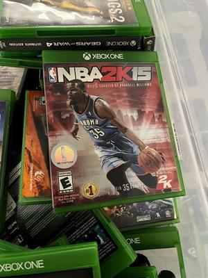 LOT 183: Dozens of EMPTY Xbox One Game Cases