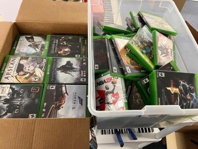LOT 183: Dozens of EMPTY Xbox One Game Cases