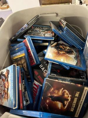 LOT 184: Dozens of EMPTY Blu-Ray Cases