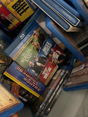 LOT 184: Dozens of EMPTY Blu-Ray Cases