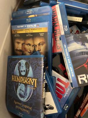 LOT 184: Dozens of EMPTY Blu-Ray Cases