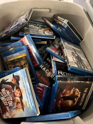 LOT 184: Dozens of EMPTY Blu-Ray Cases