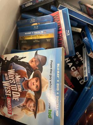 LOT 184: Dozens of EMPTY Blu-Ray Cases