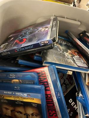 LOT 184: Dozens of EMPTY Blu-Ray Cases