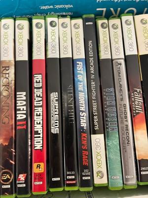 LOT 185: EMPTY Xbox 360 Game Cases