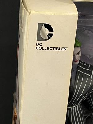 LOT 186: DC Collectibles - Batman The Dark Knight Returns Action Figure 4-Pack