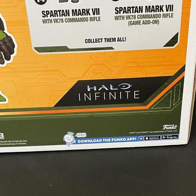 LOT 189: Funko Pop Halo Master Chief #19 Jumbo 10" Vinyl Figure