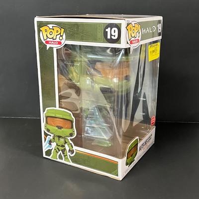 LOT 189: Funko Pop Halo Master Chief #19 Jumbo 10" Vinyl Figure