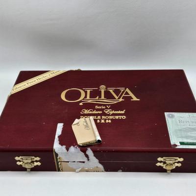 LOT 195: Relax with a Drink and a Smoke.... 2 Sets of Glasses, Cigar Box, and More