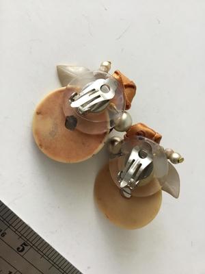 Beautiful vintage unique clip on earrings