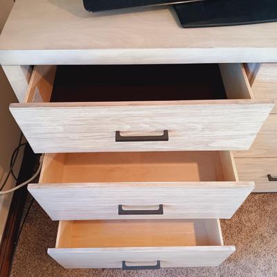 LOT 27: Farmhouse Style (3) Piece Bedroom Set w/ Temper-Pedic Ergo Plus Adjustable Frame (Mattress NOT included)