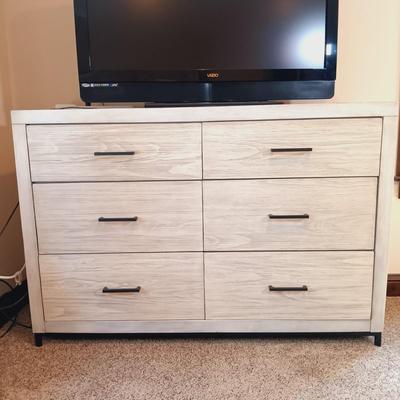 LOT 27: Farmhouse Style (3) Piece Bedroom Set w/ Temper-Pedic Ergo Plus Adjustable Frame (Mattress NOT included)