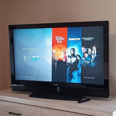LOT 29: Vizo 42” HDTV Smart TV with Remote