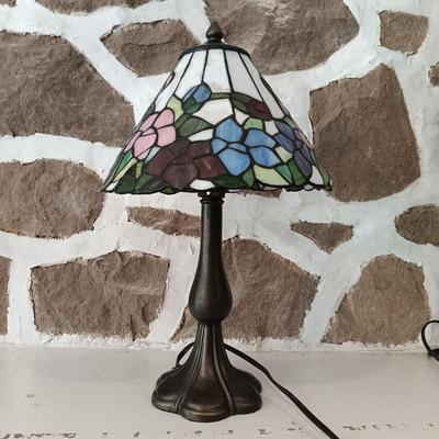 LOT 31: Stained Glass Tiffany-Style Table Lamp and Framed Mirror