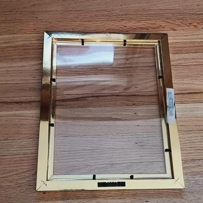 LOT 34: Assortment of Contemporary Photo/ Picture Frames, Holders and More