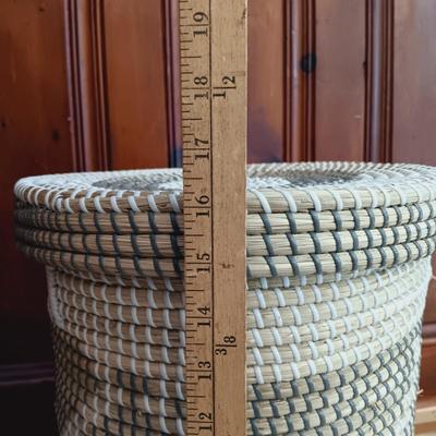 LOT 45: Grass Storage/Laundry Basket with Lid, Machine Washable Area Rug, Pottery Barn Queen Duvet & Euro Shams