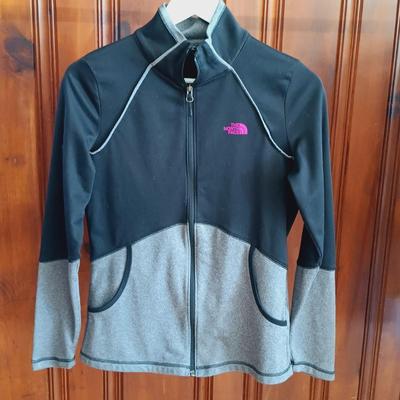 LOT 51: Women’s Clothing Size Small by Banana Republic, North Face and More Some with Tags