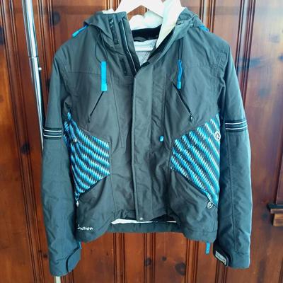 LOT 52: Section Division Women's Size XS Ski Jacket and Size Small Snow Pants