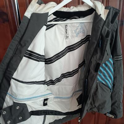 LOT 52: Section Division Women's Size XS Ski Jacket and Size Small Snow Pants