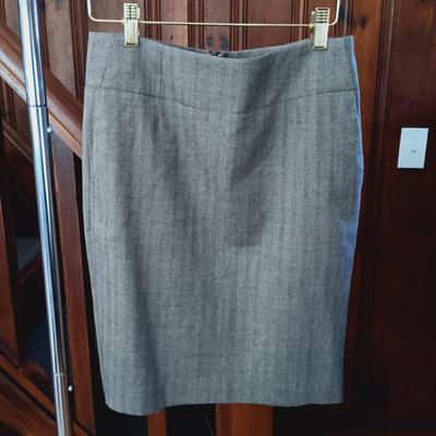 LOT 165: Women's Clothing Size XS by Banana Republic, J. Crew, Tahari & More
