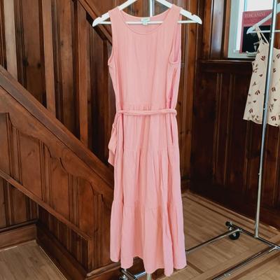 LOT 165: Women's Clothing Size XS by Banana Republic, J. Crew, Tahari & More