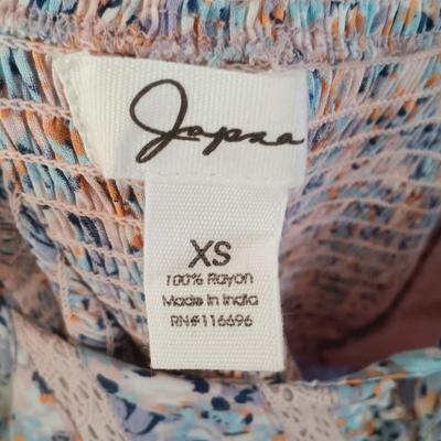 LOT 165: Women's Clothing Size XS by Banana Republic, J. Crew, Tahari & More