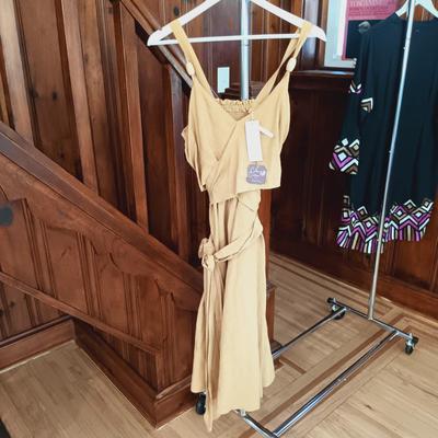 LOT 166: Women's Clothing NWT Size L/XL by Niza, Salient Label, Yummie & More