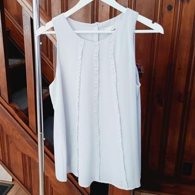 LOT 168: Women's Clothing Size Small by Olive & Leaf, Loft, Heidi Hess & More