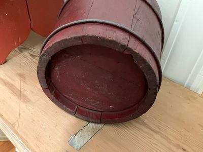 D797 Antique Small Red Paint Firkin Bucket with Childs Stool