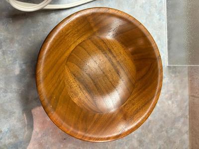 HANDY DANDY SUNBEAM OSKAR CHOPPER, WOODEN SALAD BOWLS AND 2 GLASS SERVING/MIXING BOWLS