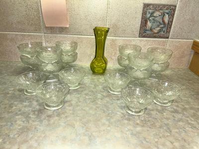 TIARA GLASS DESERT DISHES, OLIVE COLORED BUD VASE & SMALLER DESERT BOWLS