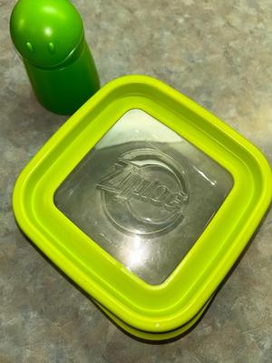 PIONEER WOMEN AND ZIPLOCK GLASS FOOD STORAGE BOWLS W/LIDS, AND BUTTER BUDDIES