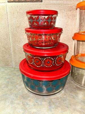 PIONEER WOMEN AND ZIPLOCK GLASS FOOD STORAGE BOWLS W/LIDS, AND BUTTER BUDDIES