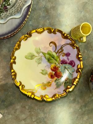 LEFTON, FENTON AND OTHER PRETTY VINTAGE GLASS/CHINA