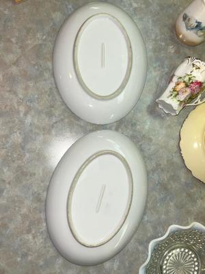 LEFTON, FENTON AND OTHER PRETTY VINTAGE GLASS/CHINA