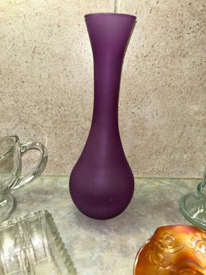 VTG CARNIVAL GLASS, CANDY DISH, BUD VASE GRAVY BOAT AND MORE!