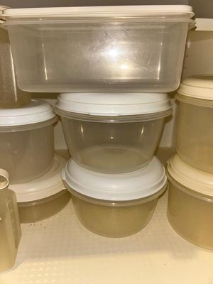 RUBBERMAID STORAGE CONTAINER