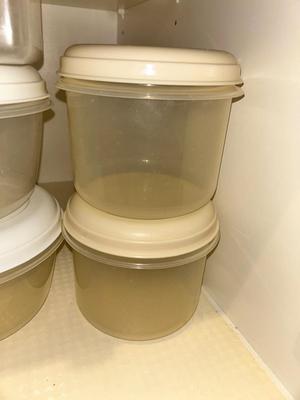 RUBBERMAID STORAGE CONTAINER